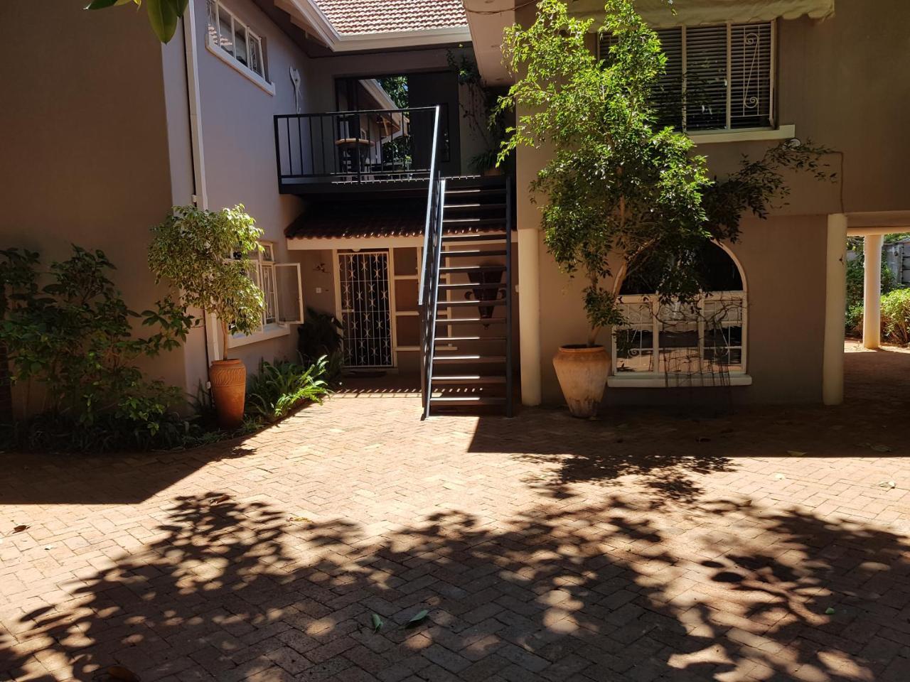 Burnham Road Suite Guest House Bulawayo Dış mekan fotoğraf